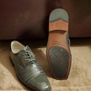 Dress shoes